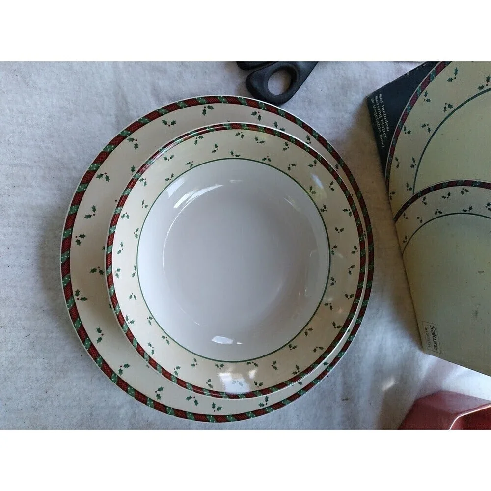 Vintage 2001 Debbie Mumm Santas Spirit 2 Piece Serving bowl & platter Christmas